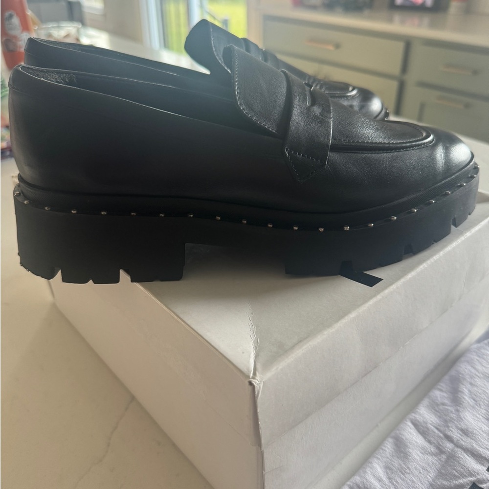 SCHUTZ Black Chunky Loafer